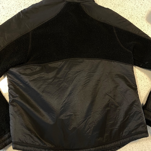 Lululemon go cozy jacket in black - Picture 3 of 9
